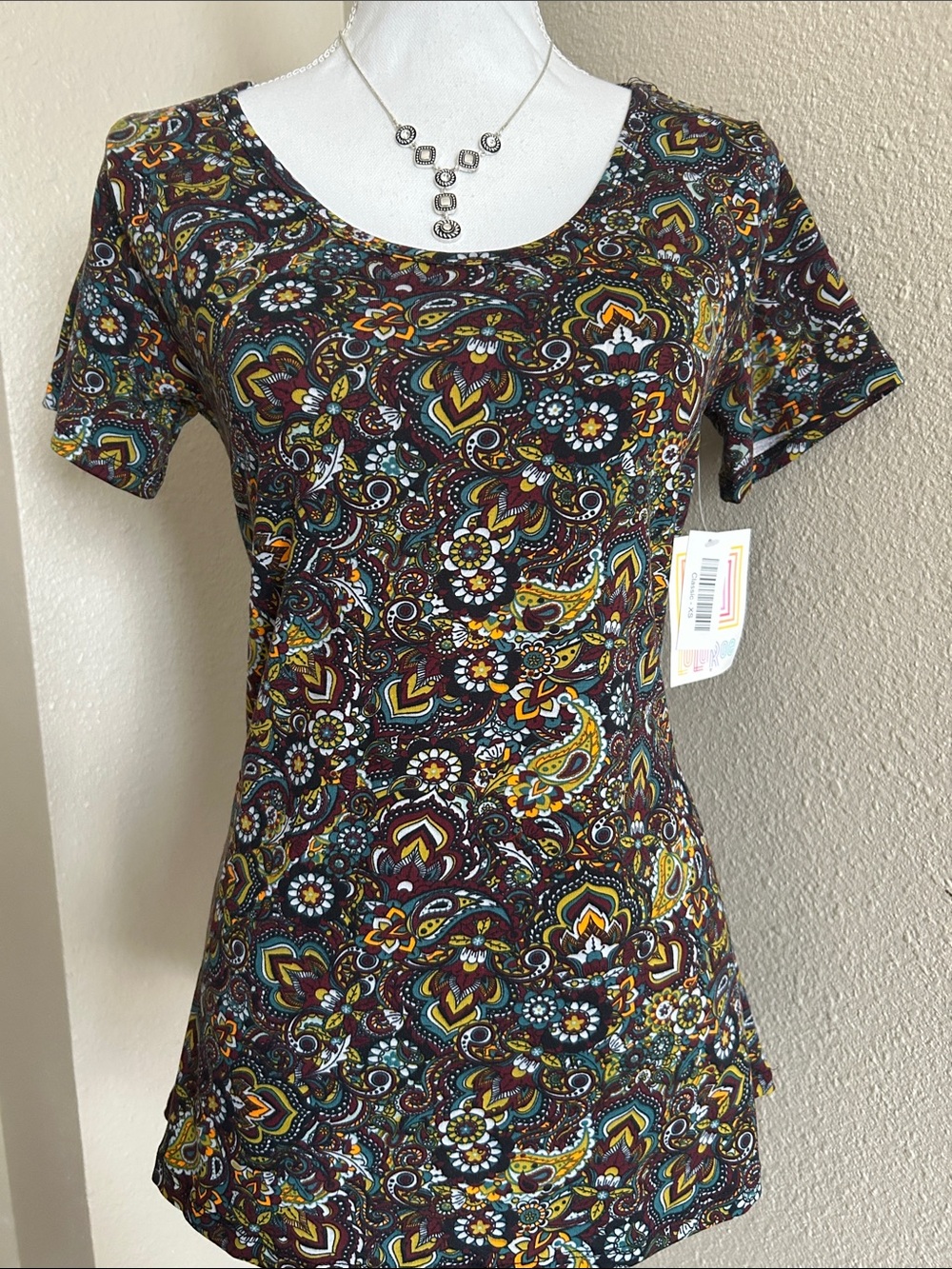 LuLaRoe Short Sleeve Scoop Neck Top - Maroon, Teal, Mustard, White